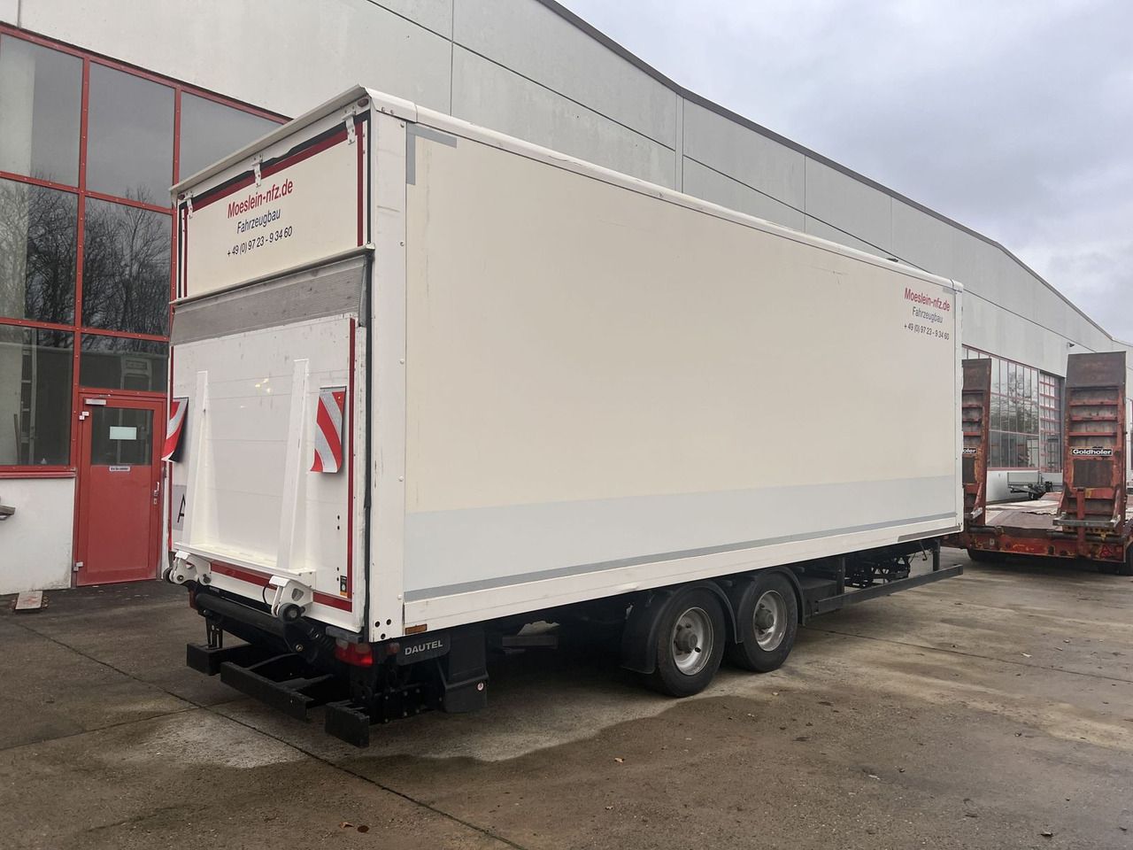 Möslein Tandem Koffer mit Ladebordwand 1,5 t + Durchlad - Piekabe slēgtā virsbūve: foto 1 Möslein Tandem Koffer mit Ladebordwand 1,5 t + Durchlad - Piekabe slēgtā virsbūve: foto 1