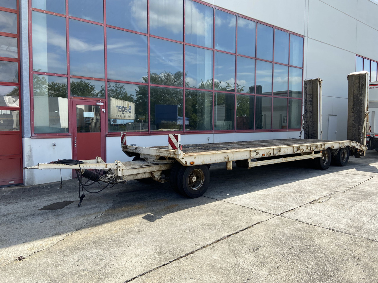Müller Mitteltal PT 30 3 Achs Tieflader 9,20 m Ladefläche - Piekabe zema profila platforma: foto 4 Müller Mitteltal PT 30 3 Achs Tieflader 9,20 m Ladefläche - Piekabe zema profila platforma: foto 4