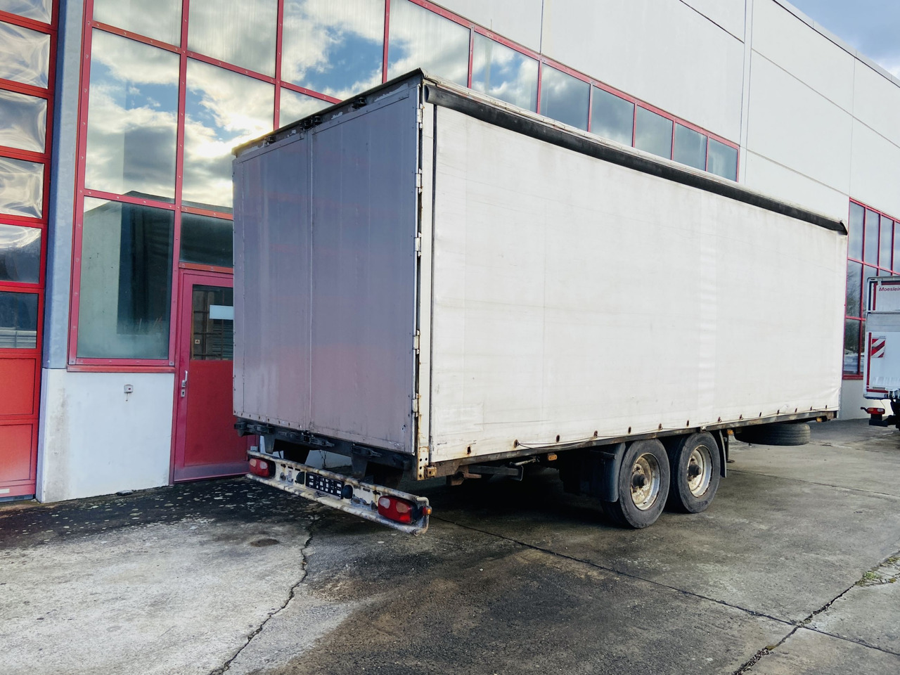 Obermaier OS2-L105L Tandemplanenanhänger - Piekabe ar tentu: foto 2 Obermaier OS2-L105L Tandemplanenanhänger - Piekabe ar tentu: foto 2