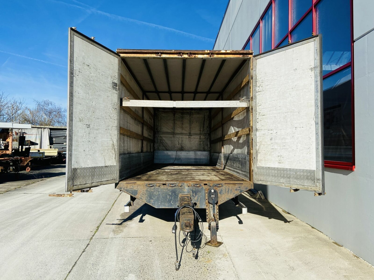 Tandem Planenanhänger - Piekabe ar tentu: foto 3 Tandem Planenanhänger - Piekabe ar tentu: foto 3