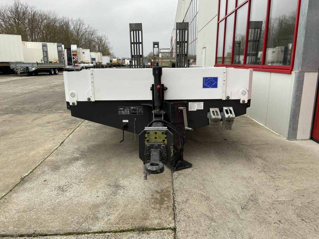 Tandemtieflader 7 m LadeflächeNeuwertig - Piekabe zema profila platforma: foto 4 Tandemtieflader 7 m LadeflächeNeuwertig - Piekabe zema profila platforma: foto 4