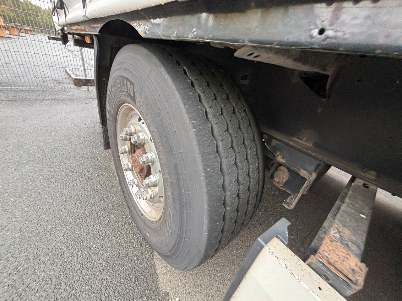 Krone SD Plane Mitnahmestapler Nachlaufachse - Tenta puspiekabe: foto 5 Krone SD Plane Mitnahmestapler Nachlaufachse - Tenta puspiekabe: foto 5