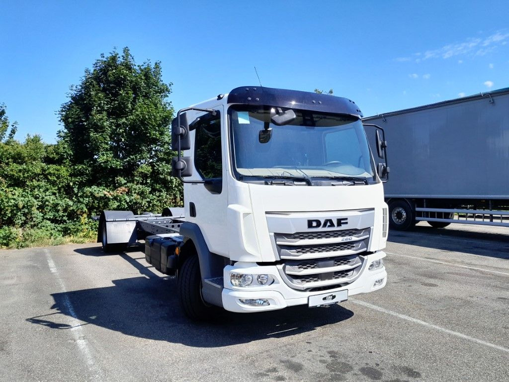 DAF FA XB 260 12t reparierter Wasserschaden - Šasija kravas automašīna: foto 3 DAF FA XB 260 12t reparierter Wasserschaden - Šasija kravas automašīna: foto 3