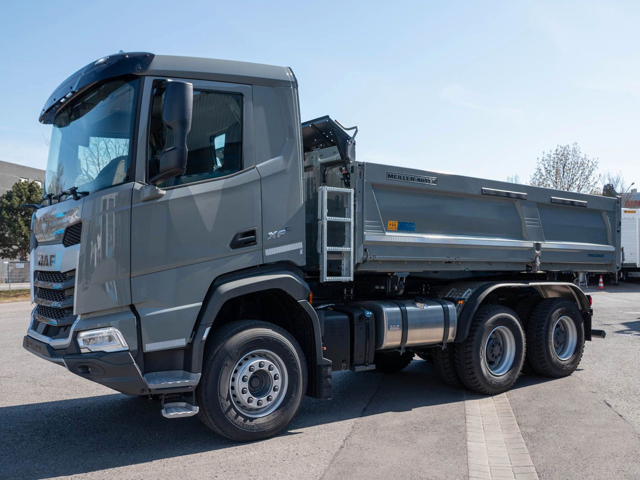 DAF FAT XFC 530 Meiller Trigenius D316 DAF FAT XFC 530 Meiller Trigenius D316 - Kravas automašīna pašizgāzējs: foto 3 DAF FAT XFC 530 Meiller Trigenius D316 DAF FAT XFC 530 Meiller Trigenius D316 - Kravas automašīna pašizgāzējs: foto 3