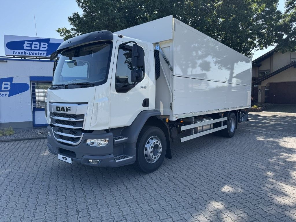 DAF XB 310 FA 18t Getränkeaufbau DAF XB 310 FA 18t Getränkeaufbau - Kravas automašīna dzērienu pārvadāšanai: foto 1 DAF XB 310 FA 18t Getränkeaufbau DAF XB 310 FA 18t Getränkeaufbau - Kravas automašīna dzērienu pārvadāšanai: foto 1