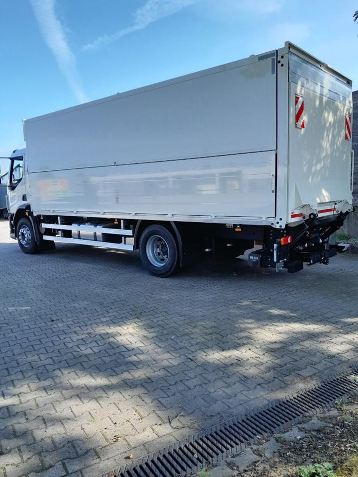 DAF XB 310 FA 18t Getränkeaufbau DAF XB 310 FA 18t Getränkeaufbau - Kravas automašīna dzērienu pārvadāšanai: foto 4 DAF XB 310 FA 18t Getränkeaufbau DAF XB 310 FA 18t Getränkeaufbau - Kravas automašīna dzērienu pārvadāšanai: foto 4
