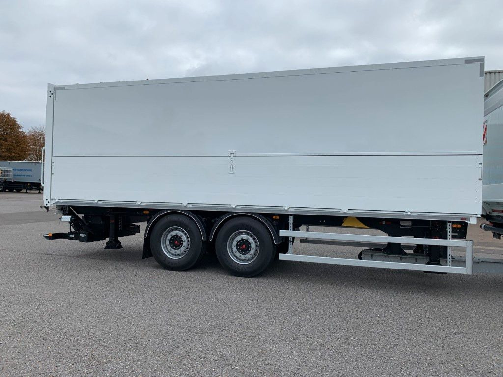 Zentralachsanhänger Swing-Board I tiefgekuppelt - Piekabe dzērienu pārvadāšanai: foto 1 Zentralachsanhänger Swing-Board I tiefgekuppelt - Piekabe dzērienu pārvadāšanai: foto 1