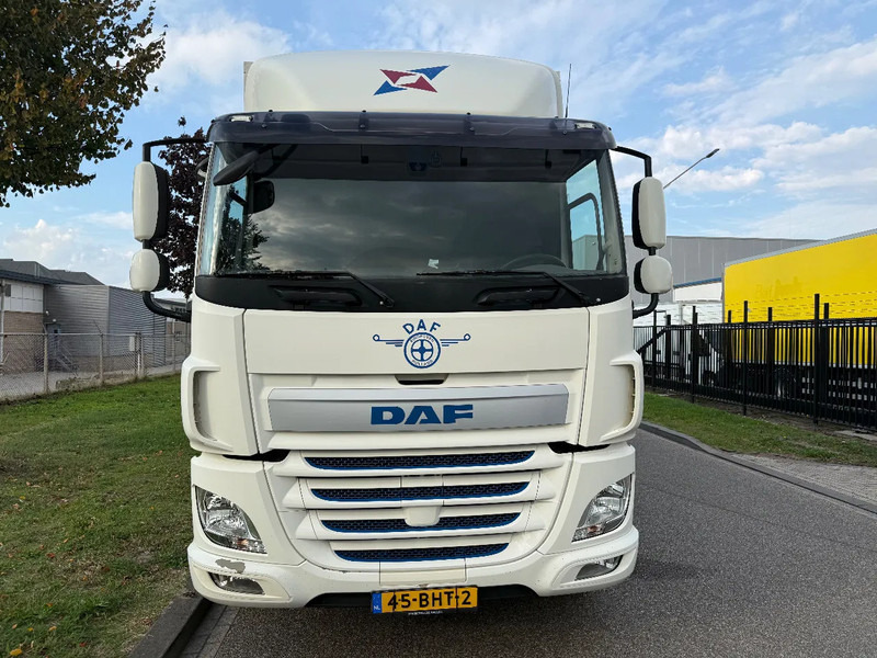 DAF CF 290 2016 - Kravas automašīna ar slēgto virsbūvi: foto 4 DAF CF 290 2016 - Kravas automašīna ar slēgto virsbūvi: foto 4