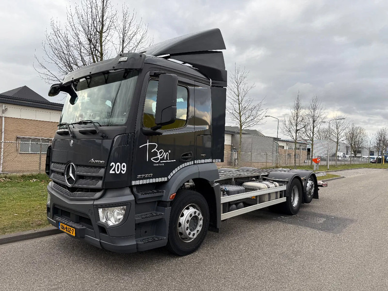 Mercedes-Benz Antos 2730 LL 2017 - Šasija kravas automašīna: foto 1 Mercedes-Benz Antos 2730 LL 2017 - Šasija kravas automašīna: foto 1