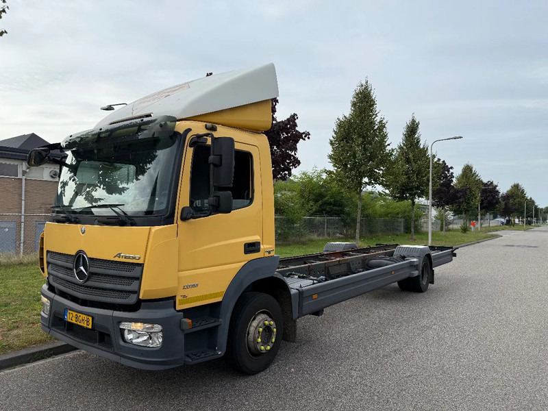 Mercedes-Benz Atego 1318 L - Šasija kravas automašīna: foto 2 Mercedes-Benz Atego 1318 L - Šasija kravas automašīna: foto 2