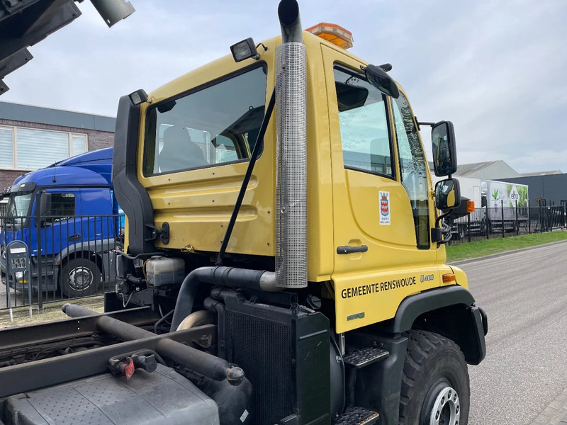 Kravas automašīna pašizgāzējs Mercedes-Benz unimog U400: foto 9