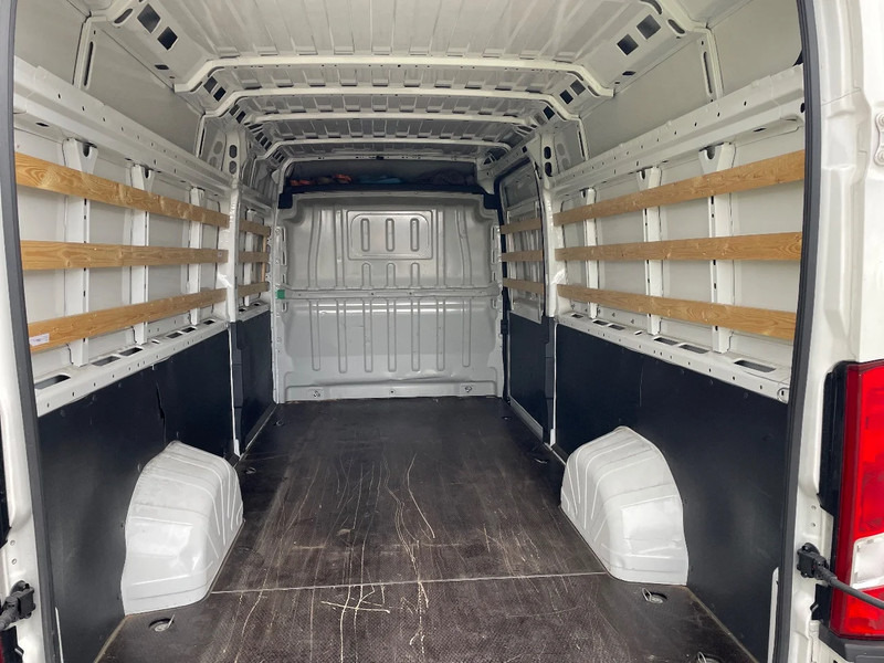 Peugeot Boxer 2.2 hdi 3-2021 L4 H2 airspring !!! - Kravas mikroautobuss: foto 5 Peugeot Boxer 2.2 hdi 3-2021 L4 H2 airspring !!! - Kravas mikroautobuss: foto 5