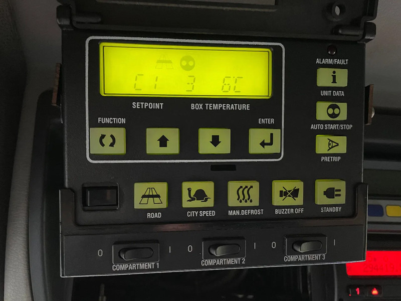 Kravas automašīna refrižerators Renault Midlum 270 2010 chereau + carrier: foto 12 Kravas automašīna refrižerators Renault Midlum 270 2010 chereau + carrier: foto 12