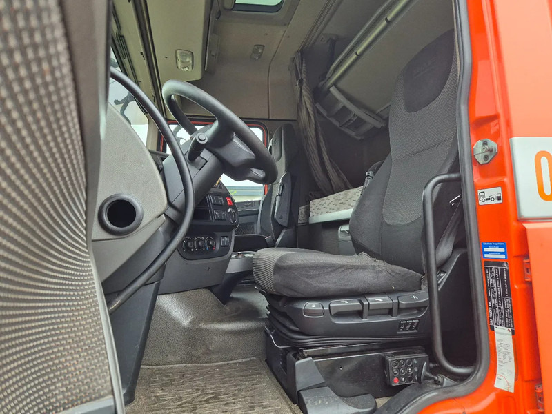 DAF XF 105.460 460 retarder - Vilcējs: foto 4 DAF XF 105.460 460 retarder - Vilcējs: foto 4