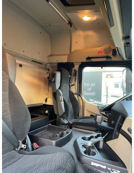 Mercedes-Benz Actros 1833 ! 2018 - Vilcējs: foto 5 Mercedes-Benz Actros 1833 ! 2018 - Vilcējs: foto 5