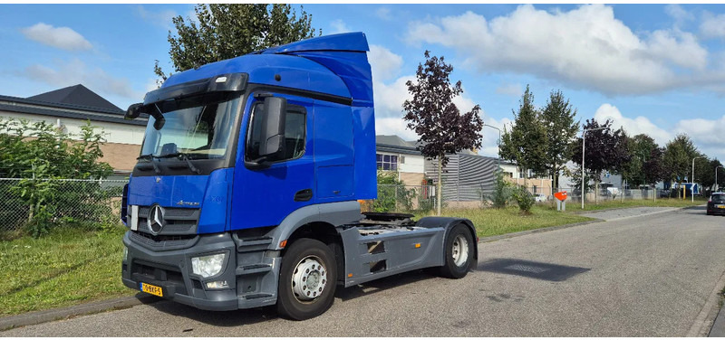 Mercedes-Benz Actros 1833 - Vilcējs: foto 1 Mercedes-Benz Actros 1833 - Vilcējs: foto 1