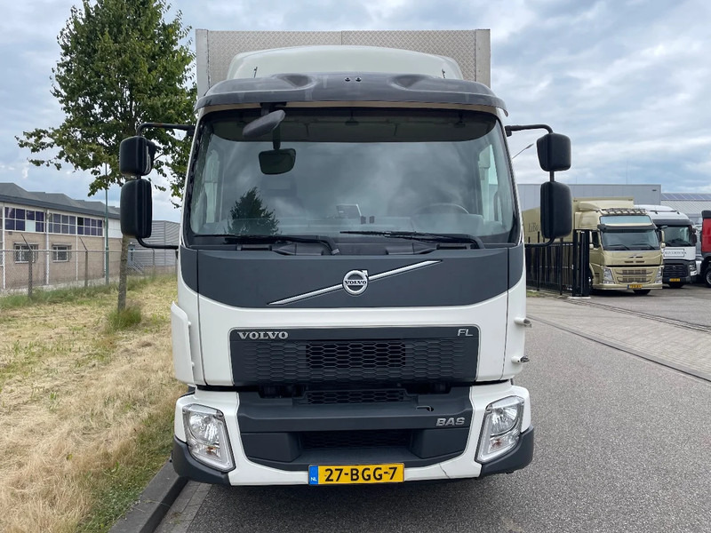 Volvo FL 210 euro 6 2015 - Kravas automašīna ar slēgto virsbūvi: foto 4 Volvo FL 210 euro 6 2015 - Kravas automašīna ar slēgto virsbūvi: foto 4