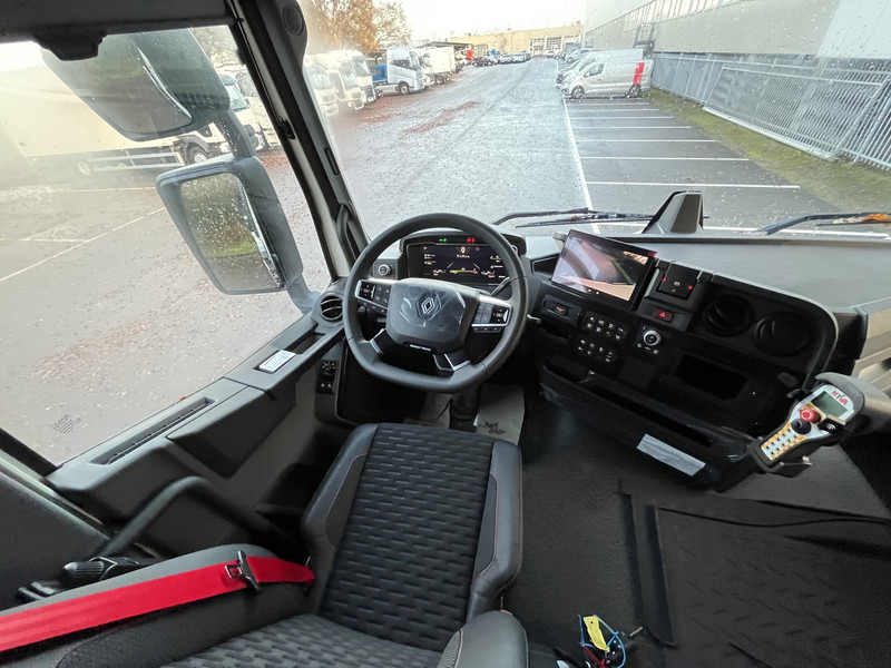 Interior photo 1: Jaunā Būvgružu konteineru vedējs Renault C440 4x2 13L E6 NIEUW! HYVA TITAN TS 2014 TA Z Afzetsysteem en Afstandsbediening Containersysteem Portaal