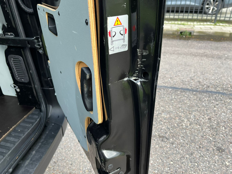 Mazs furgons Renault Master 130.33 L2H2 2.3dci: foto 11