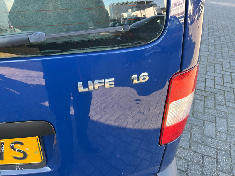Vieglā automašīna Volkswagen Caddy 1.6 Life, 7 seats, Compact: foto 20