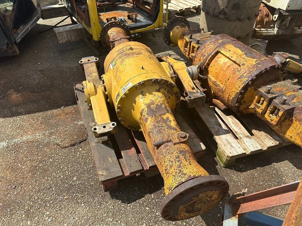 CAT 950 G rear axel 126-7845 - Asis un rezerves daļas - Celtniecības tehnika: foto 2 CAT 950 G rear axel 126-7845 - Asis un rezerves daļas - Celtniecības tehnika: foto 2
