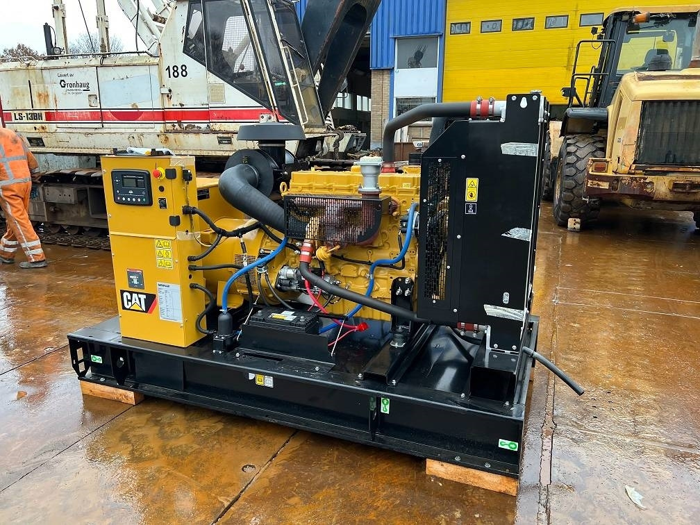 CAT DE 200 E3 200 kva 160kw 10 units availble UNUSED - Elektroģenerators: foto 1 CAT DE 200 E3 200 kva 160kw 10 units availble UNUSED - Elektroģenerators: foto 1