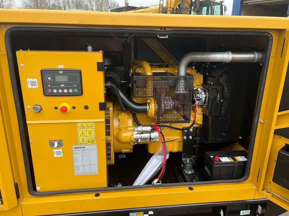 CAT DE 88 E0 (80KVA 64KW) new unused - Elektroģenerators: foto 5 CAT DE 88 E0 (80KVA 64KW) new unused - Elektroģenerators: foto 5