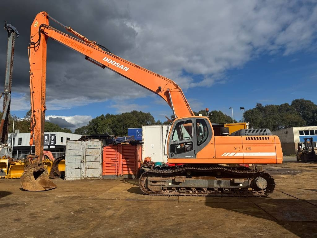 Doosan DX 300 LC ( 4.690 original hours 18M long reach ) - Ekskavators: foto 1 Doosan DX 300 LC ( 4.690 original hours 18M long reach ) - Ekskavators: foto 1