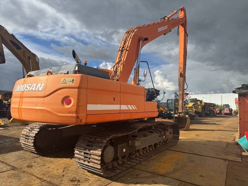 Doosan DX 300 LC ( 4.690 original hours 18M long reach ) - Ekskavators: foto 5 Doosan DX 300 LC ( 4.690 original hours 18M long reach ) - Ekskavators: foto 5
