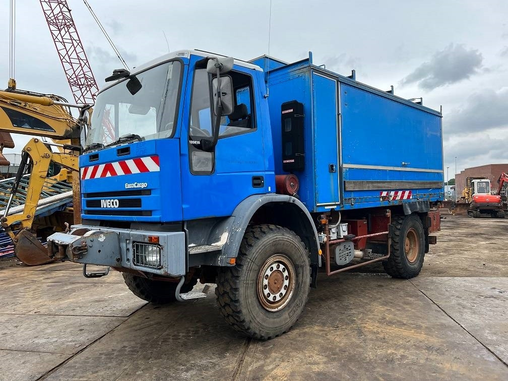 Iveco eurocargo 135E18 4x4 - Kravas automašīna ar slēgto virsbūvi: foto 1 Iveco eurocargo 135E18 4x4 - Kravas automašīna ar slēgto virsbūvi: foto 1