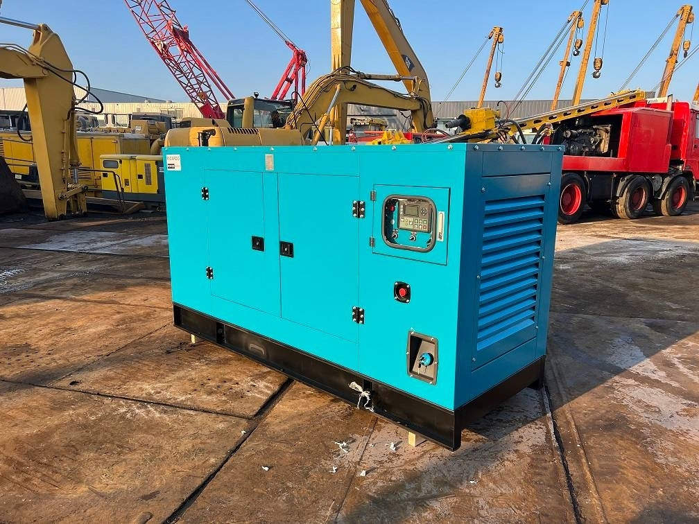 Ricardo 150KVA (120KW) SILENT GENERATOR 3 PHASE 50HZ 400V - Elektroģenerators: foto 3 Ricardo 150KVA (120KW) SILENT GENERATOR 3 PHASE 50HZ 400V - Elektroģenerators: foto 3