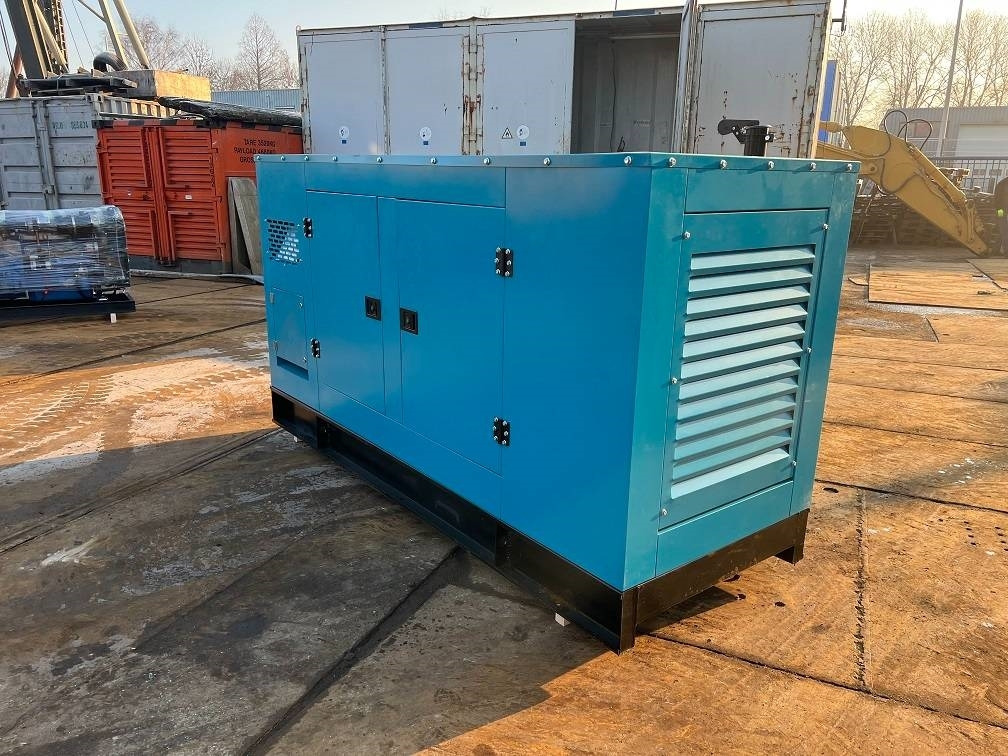 Ricardo 150KVA (120KW) SILENT GENERATOR 3 PHASE 50HZ 400V - Elektroģenerators: foto 5 Ricardo 150KVA (120KW) SILENT GENERATOR 3 PHASE 50HZ 400V - Elektroģenerators: foto 5