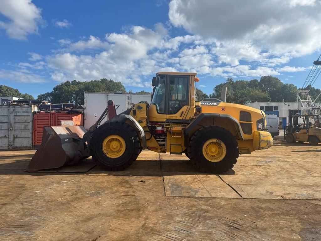 Volvo L 120 G - Riteņu iekrāvējs: foto 1 Volvo L 120 G - Riteņu iekrāvējs: foto 1