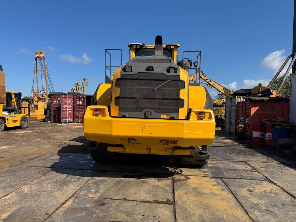 Volvo L 220 H ( WITH NEW TYRES ) - Riteņu iekrāvējs: foto 4 Volvo L 220 H ( WITH NEW TYRES ) - Riteņu iekrāvējs: foto 4