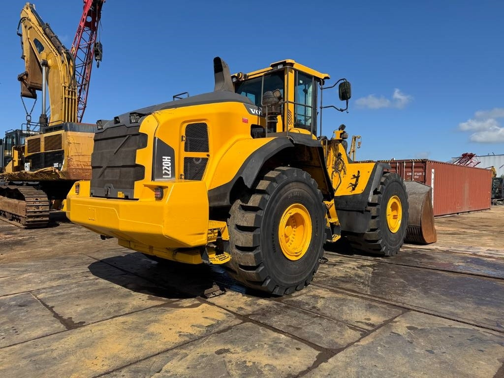 Volvo L 220 H ( WITH NEW TYRES ) - Riteņu iekrāvējs: foto 5 Volvo L 220 H ( WITH NEW TYRES ) - Riteņu iekrāvējs: foto 5