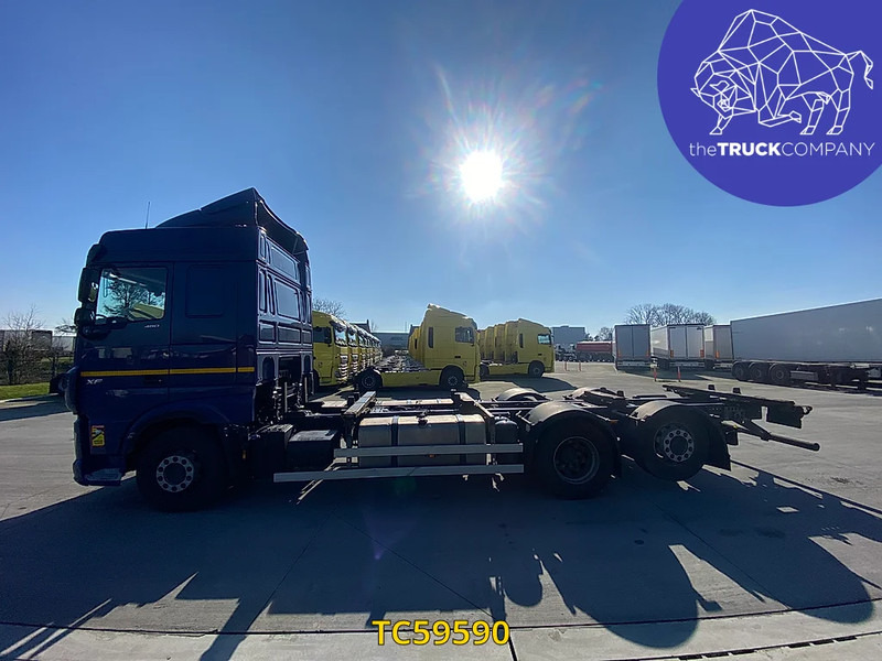 DAF XF Euro6 480 - Konteineru vedējs/ Kravas automašīna ar noņemamā virsbūve: foto 2 DAF XF Euro6 480 - Konteineru vedējs/ Kravas automašīna ar noņemamā virsbūve: foto 2