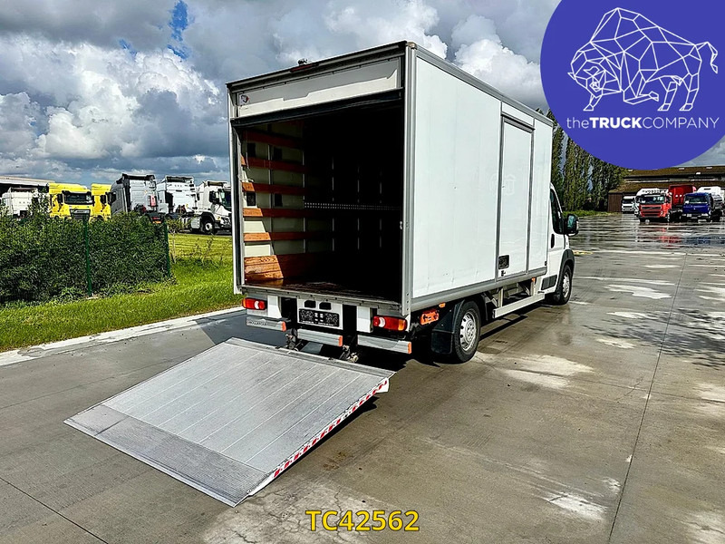 Fiat Ducato meubelbak + lift 3.0D automaat - Furgons ar slēgtā virsbūve: foto 3 Fiat Ducato meubelbak + lift 3.0D automaat - Furgons ar slēgtā virsbūve: foto 3