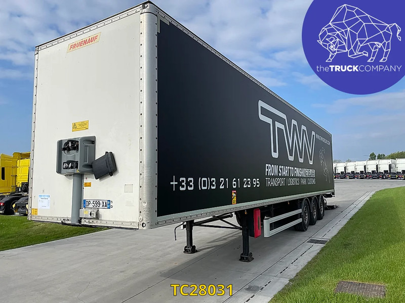 Fruehauf - Puspiekabe slēgtā virsbūve: foto 1 Fruehauf - Puspiekabe slēgtā virsbūve: foto 1