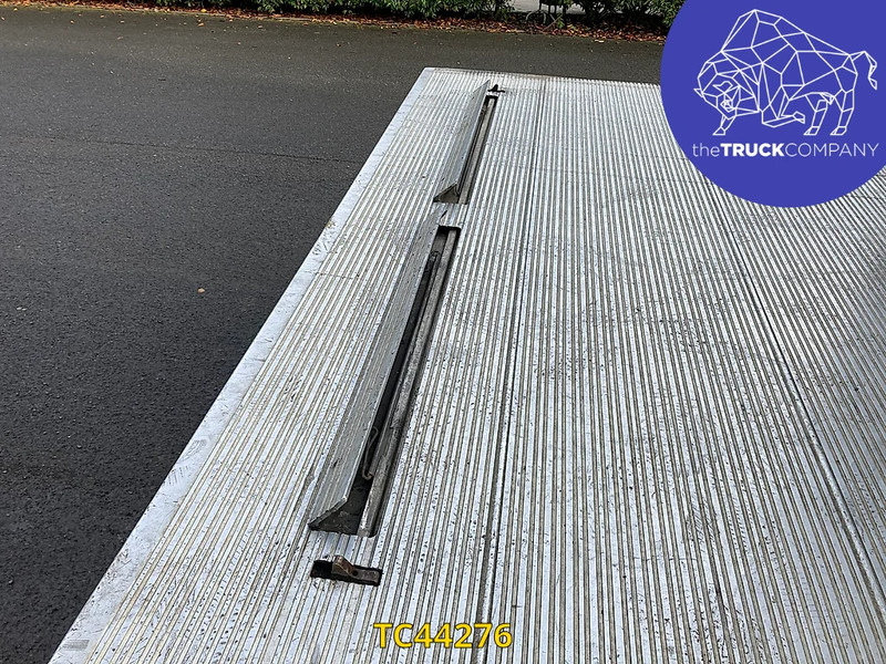 Iveco EuroCargo 100 E15 - Kravas automašīna ar slēgto virsbūvi: foto 2 Iveco EuroCargo 100 E15 - Kravas automašīna ar slēgto virsbūvi: foto 2