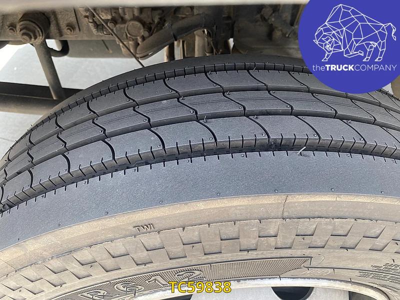 Iveco EuroCargo 120E250 - Kravas automašīna ar slēgto virsbūvi: foto 4 Iveco EuroCargo 120E250 - Kravas automašīna ar slēgto virsbūvi: foto 4
