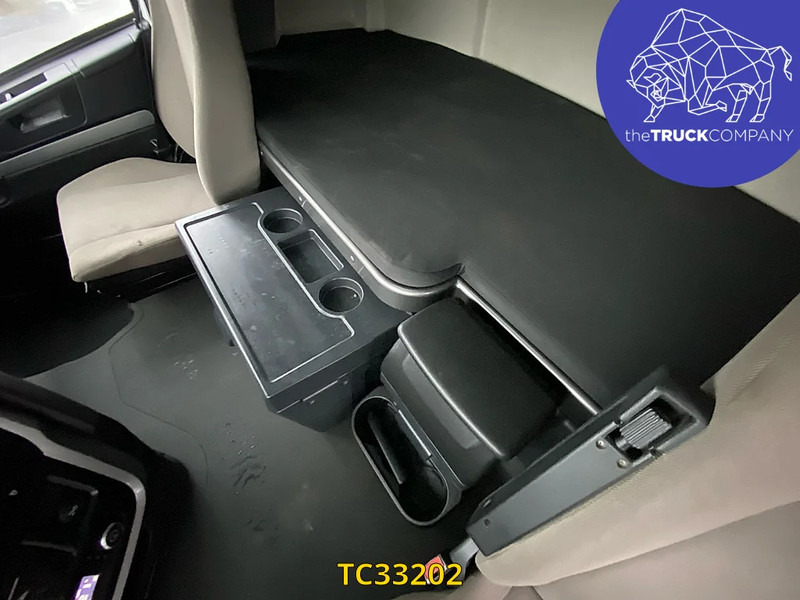 Kravas automašīna ar tentu Iveco Stralis 420: foto 17 Kravas automašīna ar tentu Iveco Stralis 420: foto 17