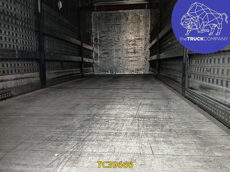 Mercedes-Benz Actros - Kravas automašīna ar tentu: foto 4 Mercedes-Benz Actros - Kravas automašīna ar tentu: foto 4