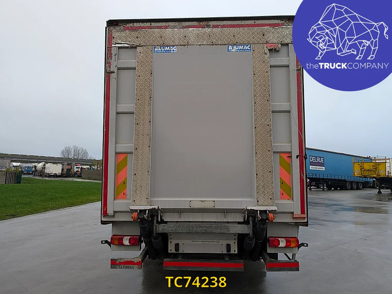 Mercedes-Benz Atego 1221 - Kravas automašīna ar slēgto virsbūvi: foto 3 Mercedes-Benz Atego 1221 - Kravas automašīna ar slēgto virsbūvi: foto 3