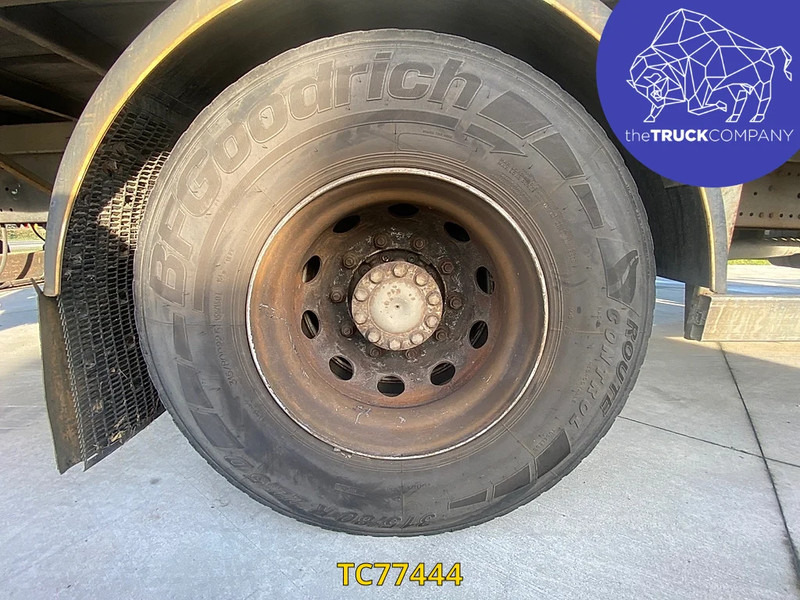 Kravas automašīna ar tentu Mercedes-Benz Axor 1828: foto 7