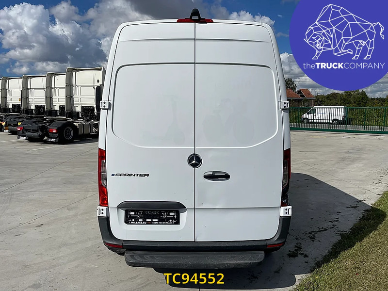 Mercedes-Benz E-Sprinter L2H2 41 kWh - Kravas mikroautobuss, Elektriskais furgons: foto 4 Mercedes-Benz E-Sprinter L2H2 41 kWh - Kravas mikroautobuss, Elektriskais furgons: foto 4