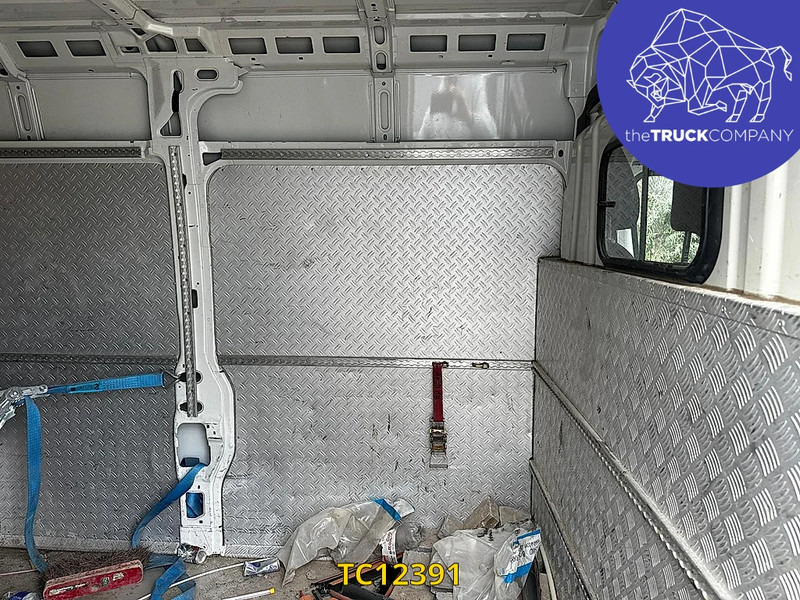 Peugeot Boxer L3H2 - Kravas mikroautobuss: foto 4 Peugeot Boxer L3H2 - Kravas mikroautobuss: foto 4