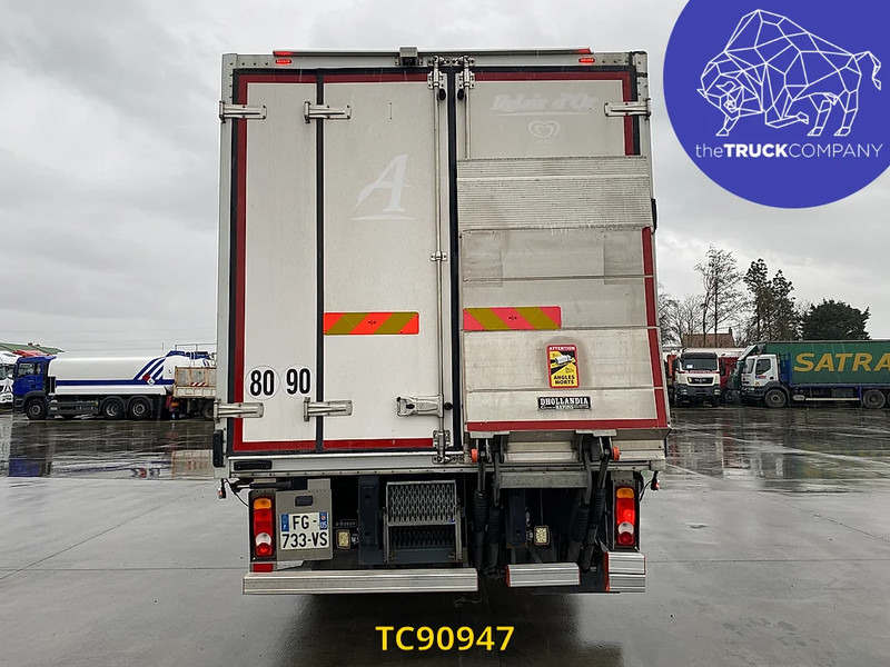 Renault D 210 - Kravas automašīna refrižerators: foto 4 Renault D 210 - Kravas automašīna refrižerators: foto 4