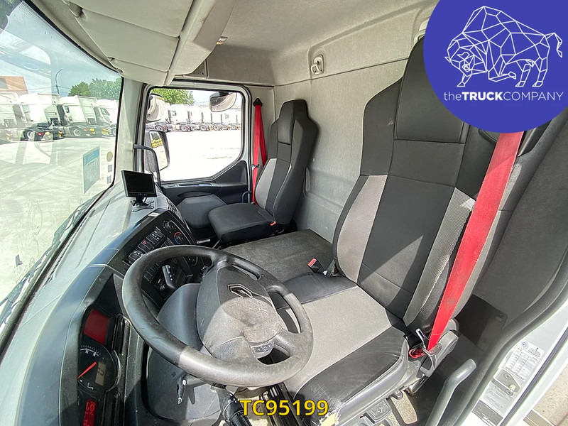 Renault D 210 - Kravas automašīna ar slēgto virsbūvi: foto 5 Renault D 210 - Kravas automašīna ar slēgto virsbūvi: foto 5