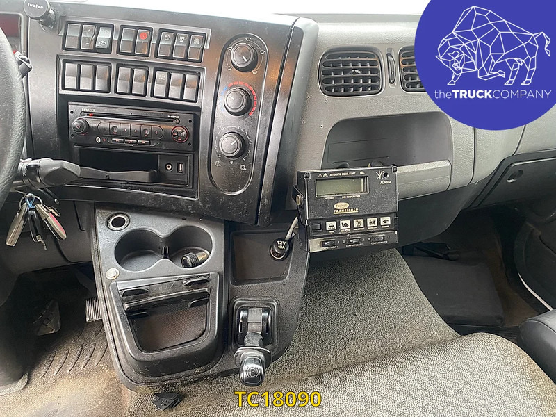 Renault D 240 - Kravas automašīna refrižerators: foto 4 Renault D 240 - Kravas automašīna refrižerators: foto 4