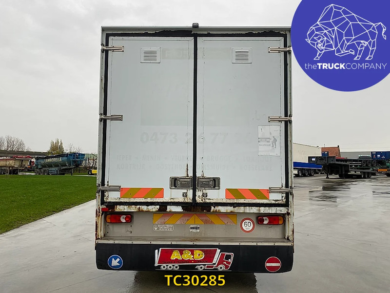 Renault Midlum 220 - Kravas automašīna ar slēgto virsbūvi: foto 3 Renault Midlum 220 - Kravas automašīna ar slēgto virsbūvi: foto 3